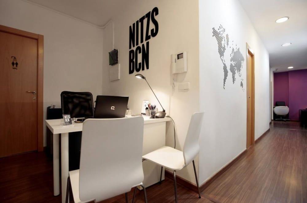 Hostal Nitzs Bcn Barcelona Exterior photo